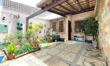 Casa Linear 2 quarto(s),  toda Reformada ,Santa Monica, Belo Horizonte - CA3396