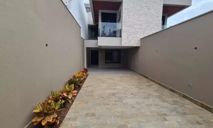 Linda Casa Independente de 4 qtos com 3 vagas no B. Jaraguá - CA3518