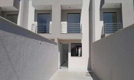 Casa Independente de 2 qtos em ótima localização no B. Santa Mônica. - CA3532