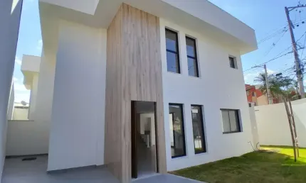 Casa de Alto Padrão 3 qtos no Bairro Planalto: Requinte e Conforto em um Só Lugar! - CA3534