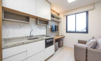 Apartamento finamente decorado no Centro de Curitiba, até 2 pessoas