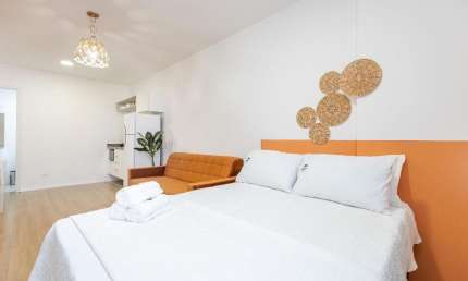 Studio mobiliado para locação no centro de Curitiba, até 2 pessoas, 29m²