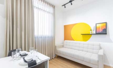 Apartamento mobiliado, 1 quarto, no Centro de Curitiba, para até 3 pessoas, 26m²