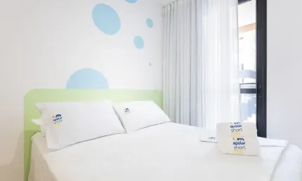 Studio mobiliado no centro de Curitiba, com capacidade para 2 pessoas, 30m²