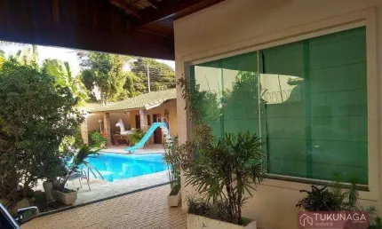 Casa com 5 dormitórios à venda, 720 m² por R$ 2.100.000,00 - Jardim Estância Brasil - Atibaia/SP