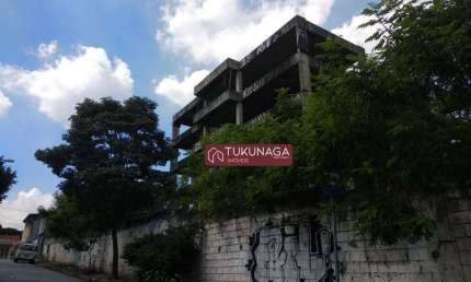 Área de 2700  entre os bairros da Vila Rosália e Vila Galvão.,