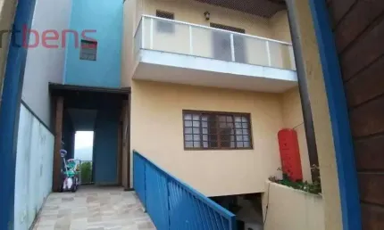 Sobrado Para Vender com 3 quartos 2 suítes no bairro Laranjeiras em Caieiras