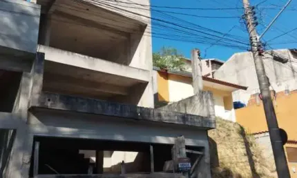 Sobrado Para Vender com 3 quartos 1 suítes no bairro Serpa em Caieiras
