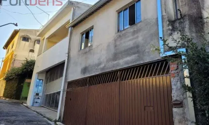 Casa Para Vender com 3 quartos 1 suítes no bairro Região Central em Caieiras