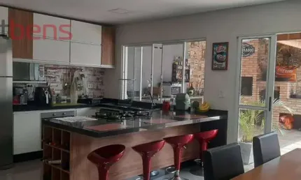 Casa Para Vender com 3 quartos 1 suítes no bairro Serpa em Caieiras