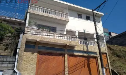 Sobrado Para Vender com 3 quartos 1 suítes no bairro Serpa em Caieiras