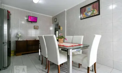 Casa Para Vender com 4 quartos 1 suítes no bairro Parque Maria Domitila em São Paulo