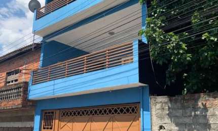 Sobrado Para Vender com 3 quartos 1 suítes no bairro Laranjeiras em Caieiras