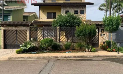 Sobrado Para Vender com 3 quartos 1 suítes no bairro Nova Caieiras em Caieiras