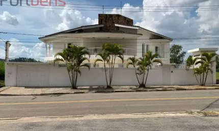 Sobrado Para Alugar com 4 quartos 4 suítes no bairro Região Central em Caieiras