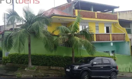 Sobrado Para Vender com 5 quartos 2 suítes no bairro Serpa em Caieiras