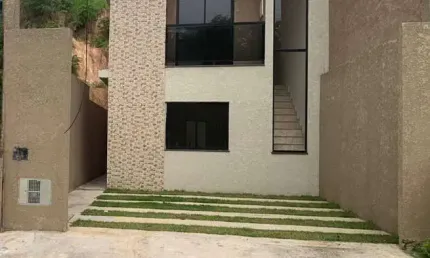 Sobrado Para Alugar com 3 quartos 1 suítes no bairro Serpa em Caieiras