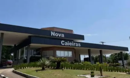 Sobrado Para Vender com 3 quartos 1 suítes no bairro Nova Caieiras em Caieiras