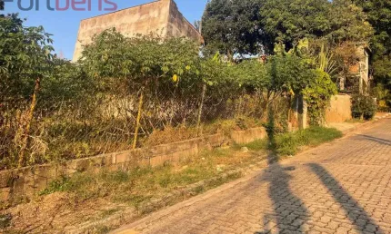 Lote / Terreno de Bairro Para Vender no bairro Vera Tereza em Caieiras