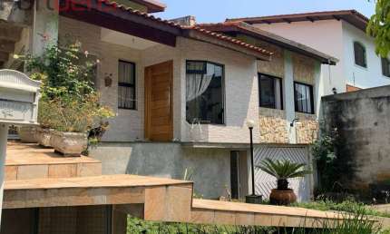 Casa Para Vender com 3 quartos 2 suítes no bairro Nova Caieiras em Caieiras