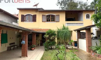 Sobrado Para Vender com 3 quartos 1 suítes no bairro Nova Caieiras em Caieiras
