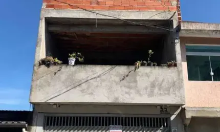 Sobrado Para Vender com 8 quartos 1 suítes no bairro Vila Rosina em Caieiras