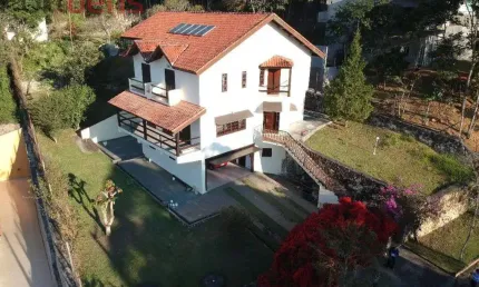 Sobrado Para Vender com 6 quartos 3 suítes no bairro Alpes de Caieiras em Caieiras