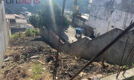 Lote / Terreno de Bairro Para Vender no bairro Jardim Adelfiori - Perus em São Paulo
