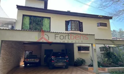 Casa de Condomínio Para Vender com 3 quartos 1 suítes no bairro Nova Caieiras em Caieiras