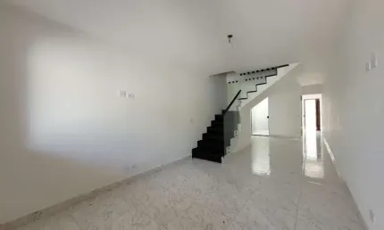Sobrado novo para Venda na Vila Mazzei, ótima localização, ao lado da Av. Cel. Sezefredo Fagundes, 3 dormitórios (1 suíte) e 2 vagas