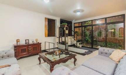 Sobrado residencial para Locação no Sítio do Mandaqui, em ótima localização, ao lado da Av. Imirim, 5 dormitórios (2 suítes) e 4 vagas