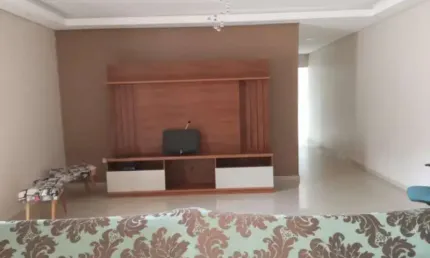 Sobrado residencial para Venda nas Furnas, fácil acesso para Rodoviária Fernão Dias. 2 dorms e 2 vagas