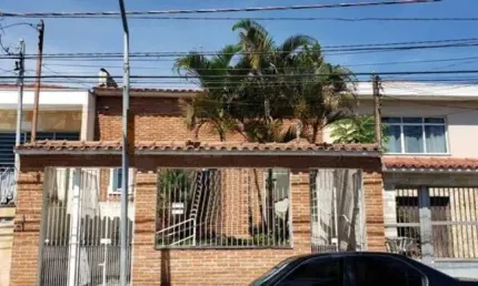 Sobrado comercial para Venda na Bortolândia, excelente localização, próximo ao comércios e serviços.