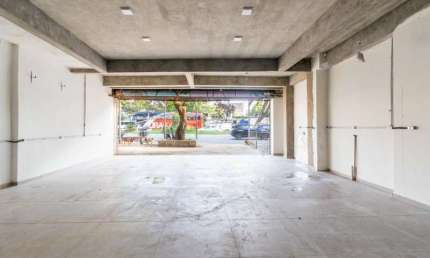 Ponto comercial para Locação em Santana, próximo ao Metrô Tietê, em frente a agência da Enel e ao Ponto Socorro Municipal de Santana.