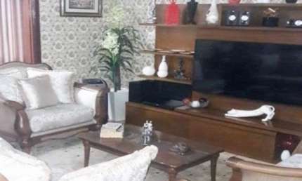 Casa assobradada à Venda no Horto Florestal, ótima localização, próximo ao Parque Horto Floresta, 3 dormitórios (1 suíte) e 3 vagas de garagem