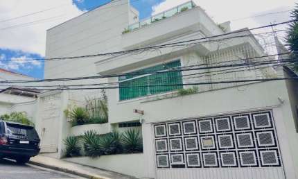 Sobrado em condomínio fechado para Venda no Jardim São Paulo, excelente localização, ao lado do Metrô Parada Inglesa, 3 suítes e 4 vagas