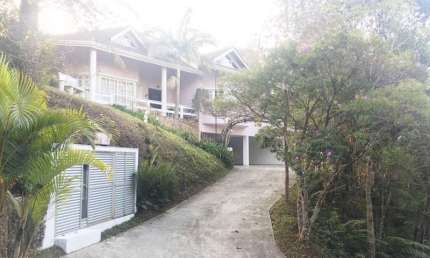Casa em condomínio residencial para Venda na Serra da Cantareira, Mairiporã. Térreo: 10 vagas de garagem