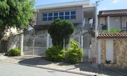 Sobrado para Locação no Jardim Guapira, excelente localização, ao lado do Clube Guapira, 3 dormitórios (1 suíte) e 4 vagas de garagem