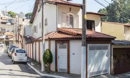 Sobrado para locação no Jardim Leonor Mendes de Barros, excelente localização, ao novo Shopping Trimais, 3 dormitórios (1 suíte) e 2 vagas de garagem