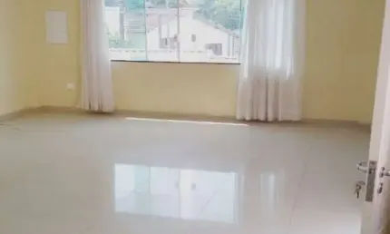 Sobrado à Venda na Vl Pedra Branca, em excelente localização, ao lado da Av. Santa Inês, Parque Horto Florestal, 3 dormitórios(1 suíte) e 4 vagas