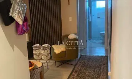 Apartamento mobiliado - com 01 suíte + 01 dormitório no bairro fazenda na cidade de itajaí/sc.