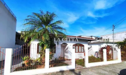 Casa com 3 dormitórios à venda, 254 m² por R$ 980.000,00 - Dom Bosco - Itajaí/SC