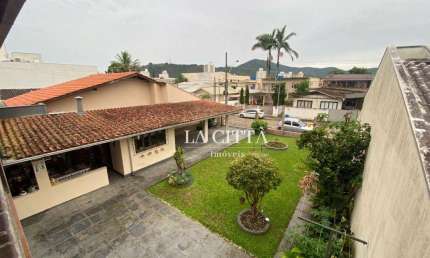 Casa com 3 dormitórios à venda, 160 m² por R$ 940.000,00 - São Judas - Itajaí/SC