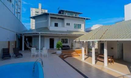 Casa com 4 dormitórios à venda, 381 m² por R$ 4.200.000,00 - Vila Operária - Itajaí/SC