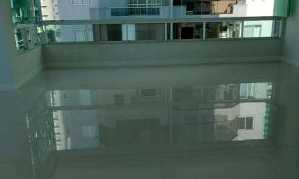 Apartamento amplo com 03 suítes 03 vagas com completa área de lazer