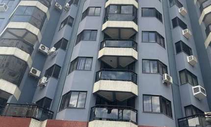 Apartamento 2 dormitorios, sendo 1 suites com 1 vaga de garagem- Centro de Balneário Camboriu