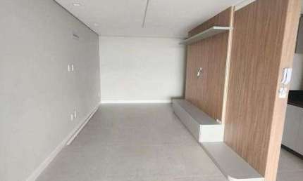 Amplo apartamento para locação com 03 dormitórios suítes 03 vagas de garagem no Torres da Brava - Praia Brava