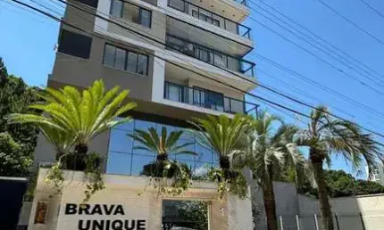 Cobertura Triplex para Locação Mobiliada com 03 Suítes 03 Vagas de Garagem na Praia Brava