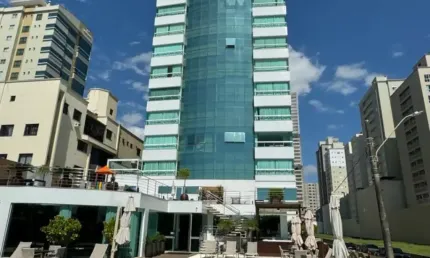 Apartamento com 4 quartos à venda na Rua 297, 50, Meia Praia, Itapema