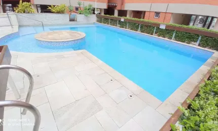 Apartamento Padrão para Venda e Aluguel em Enseada Guarujá-SP